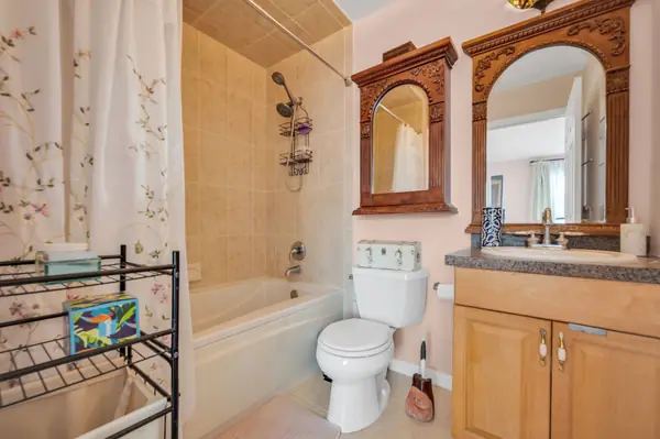 Bathroom vanity